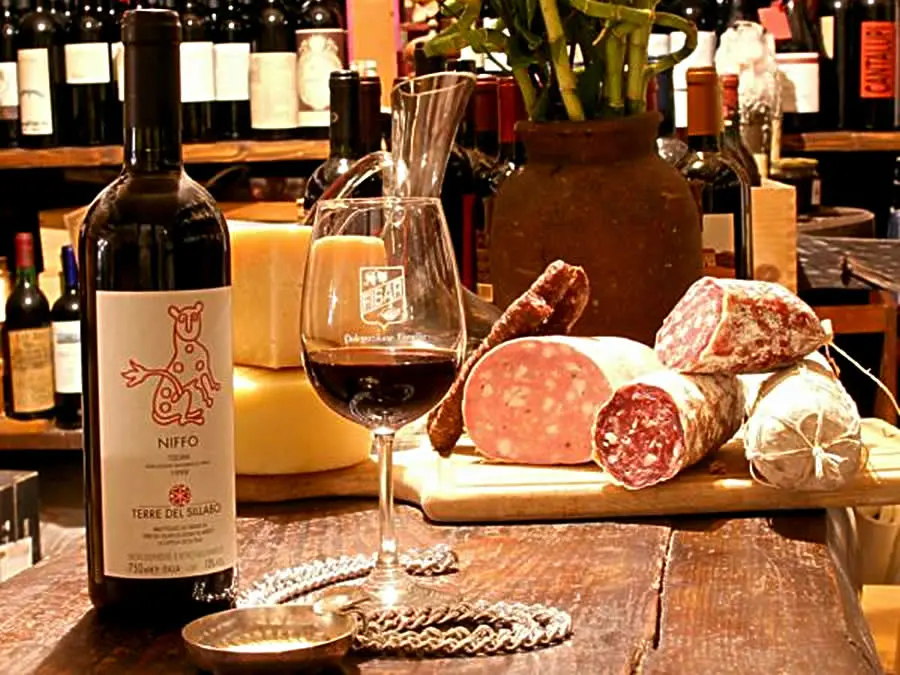 Prodotti alimentari tipicamente italiani sottoposti a trasformazione industriale